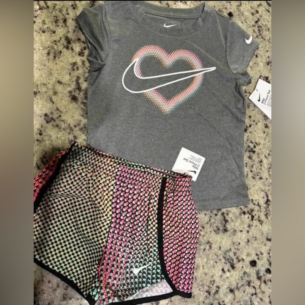 Nike girls Dri fit short set nwt